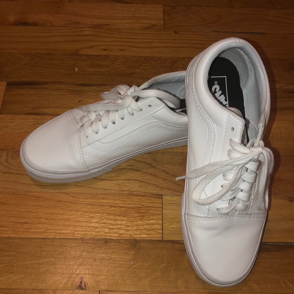 The Classic Tumble Old Skool - white leather Vans